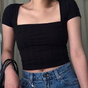 Black Ribbed Square Top